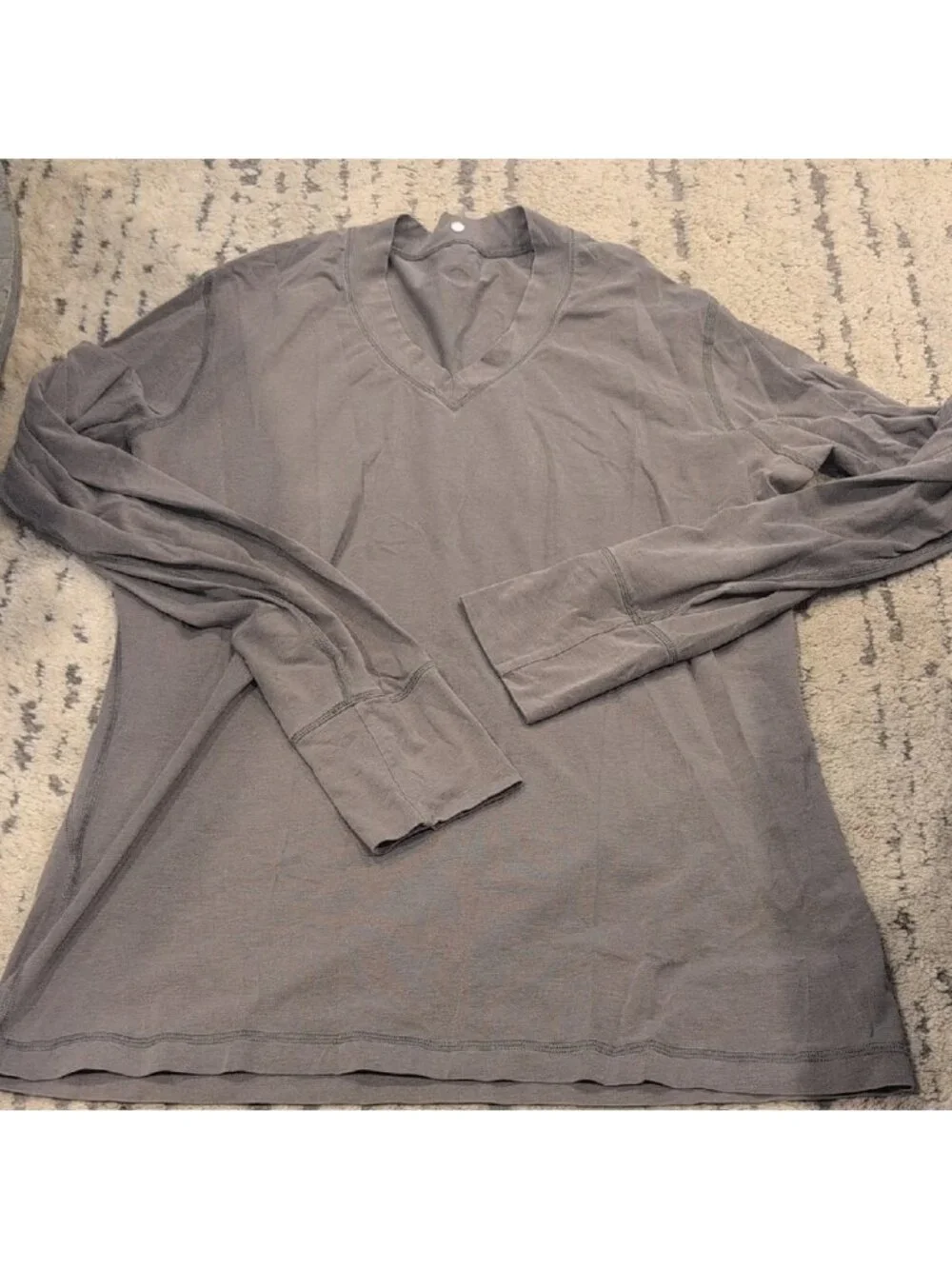 Lululemon Men's Long Sleeve V neck